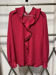希少Ⅴサイズ！　ナラカミーチェフリルポリエステル100%紅赤カラーとろみブラウス