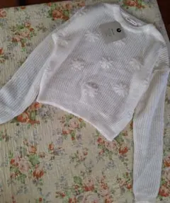 タグ付き！Million Carats 花模様ニットトップス