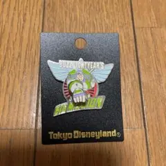 ディズニー　バズ・ライトイヤー　ピンバッジ　非売品　レア ディズニー おもちゃ ピンバッジ バズ バズライトイヤー バズ