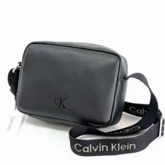 【海外限定品】Calvin Klein ブラック ショルダーバッグ カメラバック