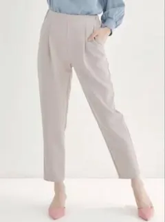 美品 美脚シルエットタックパンツ（６１ｃｍ）ベルーナ　2XL 3L