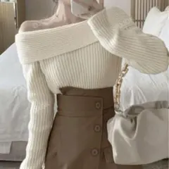 アイボリー オフショルダー セーター
