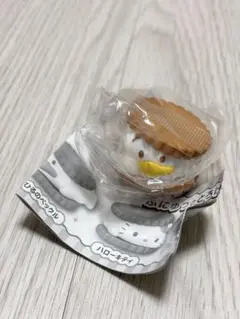 【新作】サンリオ　ふにゅっとスモアサンド　あひるのペックル　ガチャガチャ　キティ