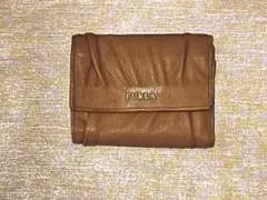 【FURLA】 キャメル色 三つ折り 財布