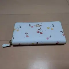 ✦美品✦　COACH チェリー 長財布 レディース さくらんぼのサムネイル