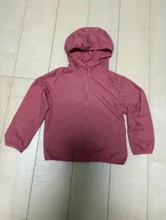 ユニクロ　ポケッタブルパーカー　薄手　アウター　女の子　ピンク　110