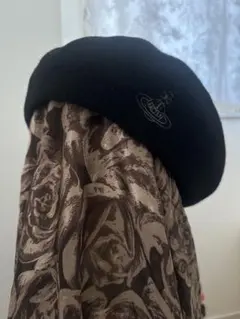 Vivienne Westwood 黒いベレー帽 赤いストライプ