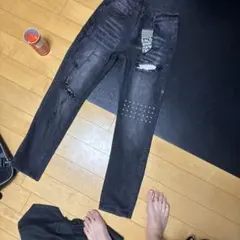 ダメージ加工 デニムパンツのサムネイル