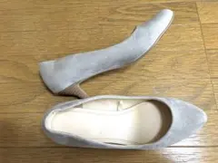 ユニクロ グレー スエード ポインテッドトゥ パンプス 24 グレージュ ヒール