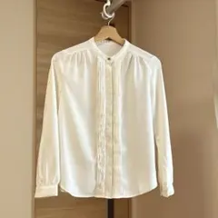 a.v.v（アー・ヴェ・ヴェ）　ブラウス （アイボリー）　XS