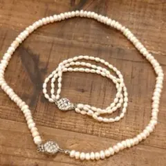 淡水パールネックレスと3連ブレスレット！