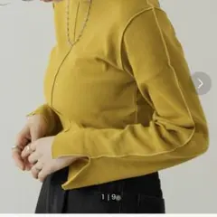 マスタード Tシャツ