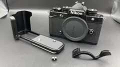 Nikon Zf 本体（+エクステンショングリップ・その他付属品あり） Nikon Zf 本体（+エクステンショングリップ・その他付属品あり