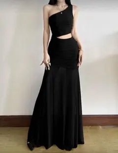 ワンショルダー ブラックドレス