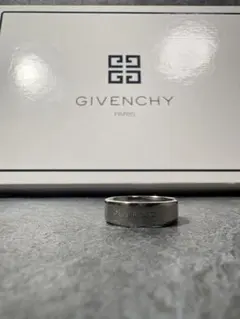 Givenchyリング27号