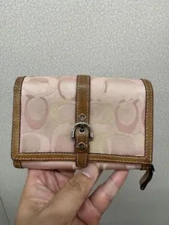 COACH コーチ 二つ折り財布 ピンク シグネチャー