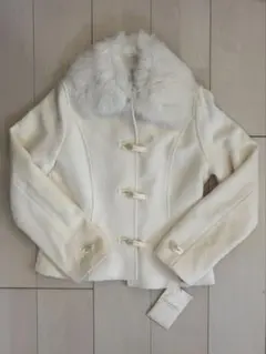 ホワイト ファー付き　ダッフルコート