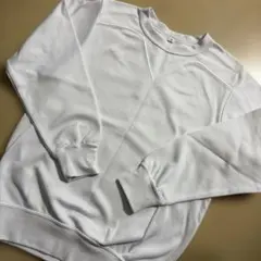 数回着用　長袖クルーネックシャツ　140㎝