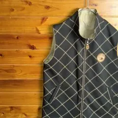 ベスト　リバーシブル　上品　ダイヤ柄　ワッペン　ジップアップ　M　黒　ベージュ