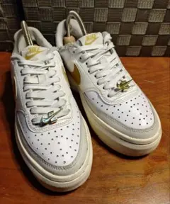 NIKE ナイキ コート ビジョン アルタ ホワイトスニーカー23cm