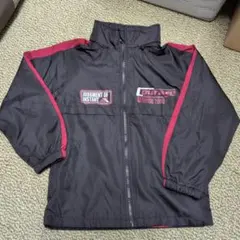 黒赤ジャンパー