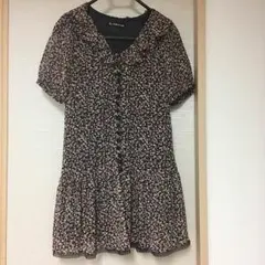《未使用》花柄ワンピースのサムネイル