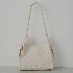 Chico 2wayチェーンショルダーキルティングバッグ　アイボリー