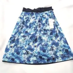 21　新品１５７５０円　キャサリンロス　レディースフレアスカート　花柄ブルー青Mのサムネイル