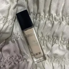 Dior ディオールスキンフォーエヴァー スキンコレクトコンシーラー 00