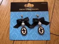 東京ディズニーリゾート ミッキー　ミニー　イヤリング　切り絵　アクセサリー