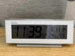 SEIKO スタンダードデジタルクロックSQ677W ホワイト 時計 卓上 - メルカリ