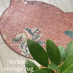 猫型ラグ50x40コーラルピンク　ネイビー　小花フラワー　トルコヴィンテージラグ