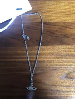 ヴィヴィアンウエストウッドMINI BAS RELIEFネックレス　ガンメンタル