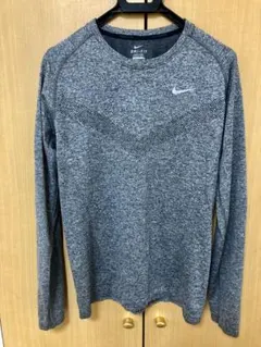 NIKE ナイキ グレー 長袖 トレーニングトップス