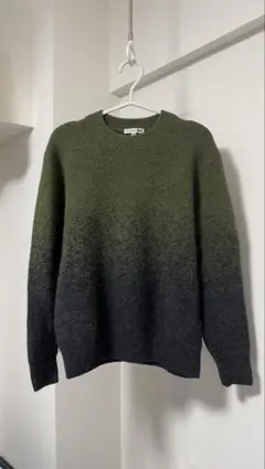 【ユニクロ　JWアンダーソン】　スフレヤーングラデーションクルーネックセーター