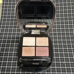 コスメデコルテ　スキンシャドウ　デザイニング　パレット　04