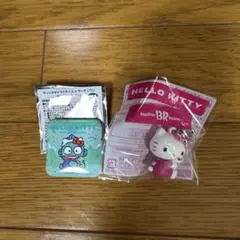 ハローキティ 31アイスクリームキーホルダーとハンギョドン缶バッジ
