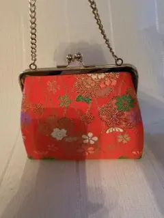 赤色和柄がま口バッグ