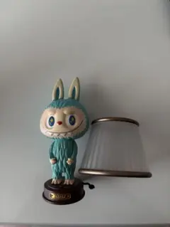 ラブブ　フィギュア