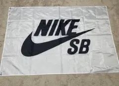 NIKE SB タペストリー フラッグ