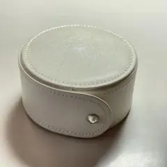 「Swarovski アクセサリーケース」です。