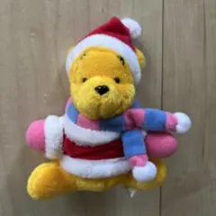 くまのプーさん　ぬいぐるみバッジ　東京ディズニーランド　クリスマスコスチューム