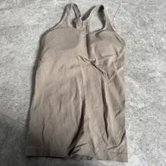 ルルレモン　タンクトップ　Ebbto street