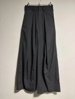 CS stripe cross tuck drape slacks gray 1のサムネイル