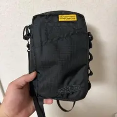 KEEN ショルダーバッグ ブラックのサムネイル