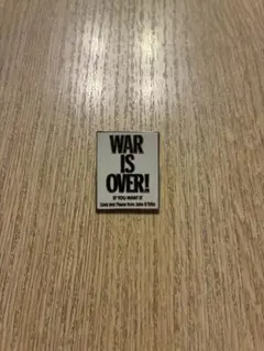 【希少品】WAR IS OVER! ピンバッジ MoMA
