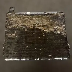 正規品　GIVENCHY✨ スパンコールポーチ シルバー/ゴールド 大きめ