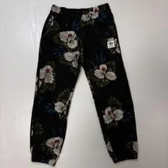 〈380〉adidas 総柄　ナイロンパンツ　トラックパンツ　花柄　フローラル