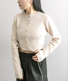 mline NEW 刺繍ロゴカーディガン アイボリーのサムネイル