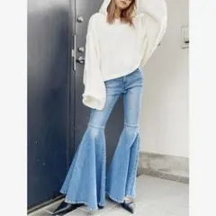 【GYDA】スーパーフレアデニムパンツ ストレッチ 牛革パッチ ブルー 美脚のサムネイル